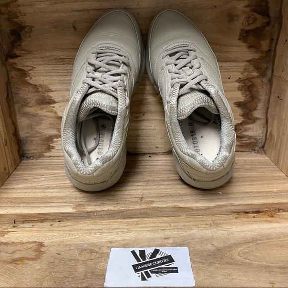 Brooks - Picture 5 of 8